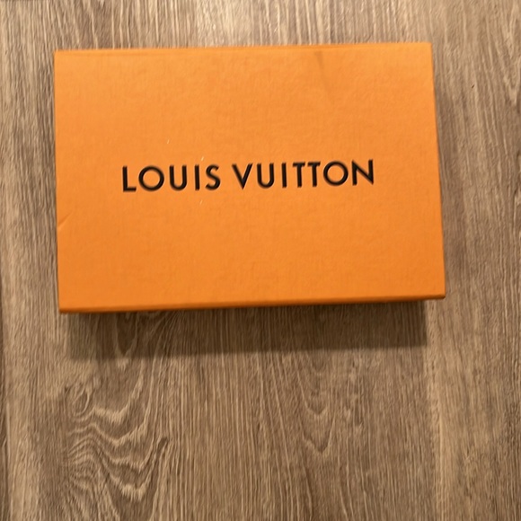 Louis Vuitton silk square - Picture 4 of 9